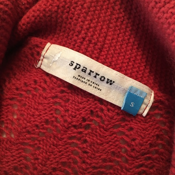 Sparrow Sweater in deep red - Picture 8 of 8